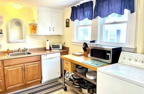 York Beach House | Best of Both Beaches!