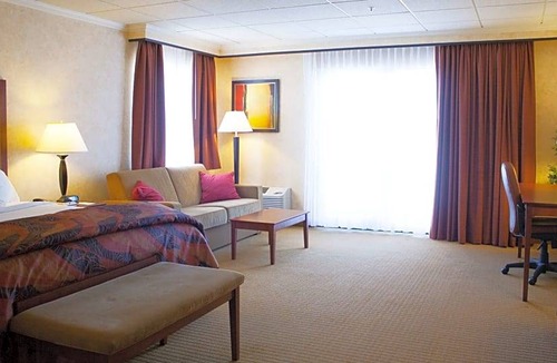 Oswego Hotel | Best Western Plus Oswego Hotel and Conference Center