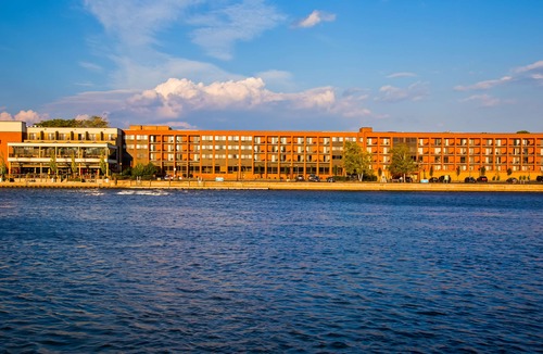 Oswego Hotel | Best Western Plus Oswego Hotel and Conference Center