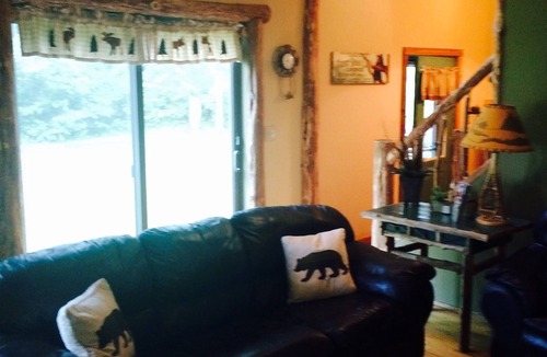 Ticonderoga House | big bear lodge on lake george