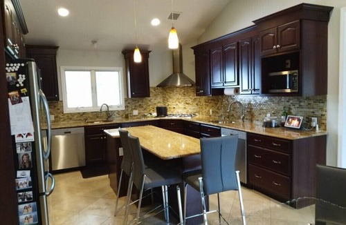 Teaneck House | Big house and beautiful huge yard, close to NYC