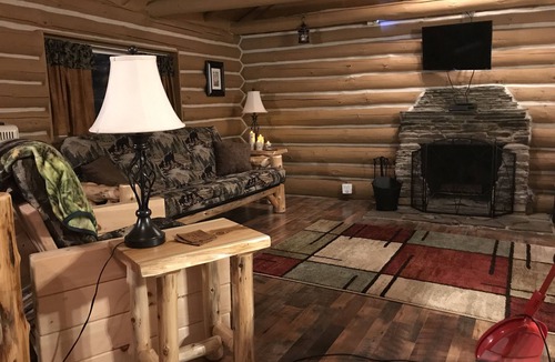 Glenfield Cabin | Black Bear Lodge Rustic Log Cabin
