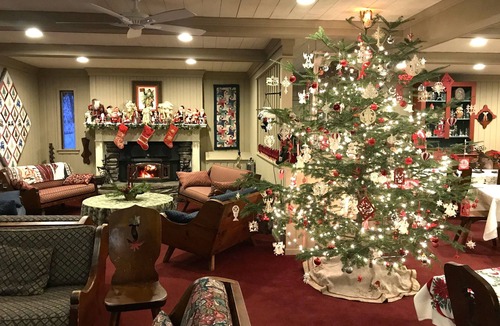 Londonderry Bed & Breakfast | Blue Gentian Lodge at Magic Mountain