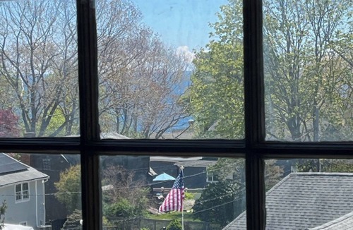 Magnolia Apartment | Blue Magnolia - A quiet apartment in a quaint Gloucester MA village