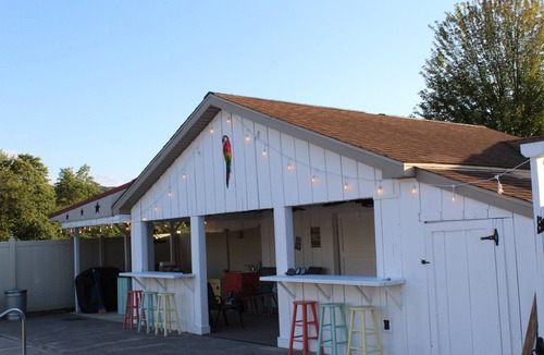 Elliottsburg House | BLUE MOUNTAIN RETREAT WITH POOL. CLOSE TO HERSHEY PARK AND GETTYSBURG, PA