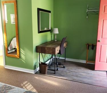 Moriah Center Hotel | Blue Ridge Motel