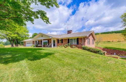 Laurel Springs House | Blue Ridge Mtn Views Ranch-Style Home in Sparta!