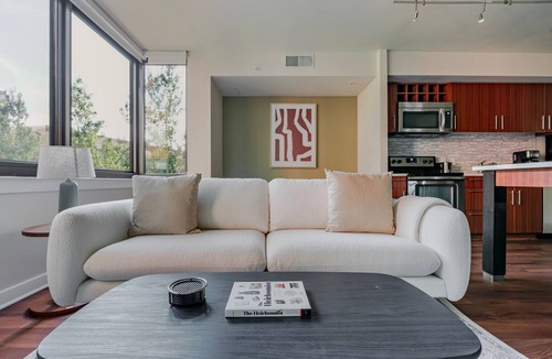 Rosslyn Apartment | Blueground | Radnor - Fort Myer Heights, view, nr Theodore Roosevelt Island