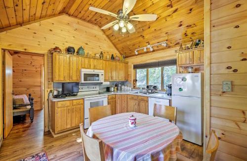 Bolton Landing House | Bolton Landing Cottage with Deck, Walk to Beach!