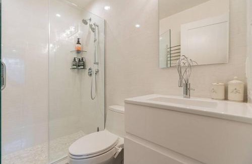 Trinidad Apartment | Bougainvillea DC 2 bedrooms 2 bathrooms plus den with twin sofa bed and queen sofa bed in living room