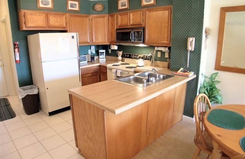 Davis Condo | BR248-Pool! Close to all ski areas and Canaan Valley Attractions!