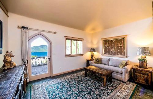 Bolton Landing House | Breathtaking Cottage Rental on Castle Grounds Overlooking Lake George