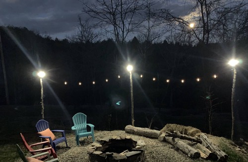 Blacksburg Apartment | Breathtaking Mountainside Farm Escape -10 min to VA TECH, 20 to Aquatic Center