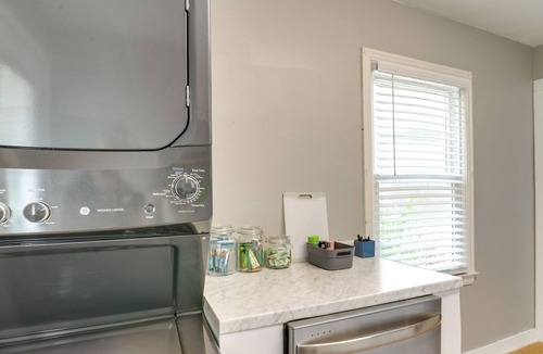 Bridgeport House | Bridgeport Home - 2 Mi to Deegan & Hinkle Lakes!