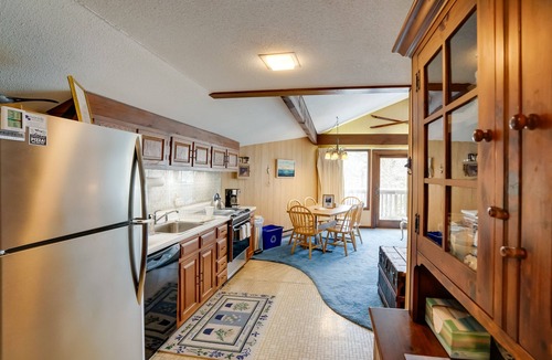 Bromley Mountain Condo | Bromley Mountain Escape w/2 Balconies: Hike & Ski