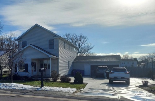 Spring Brook House | BuffaLove House with Huge yard, Games and Centrally Located!