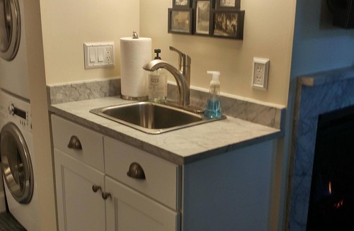 South End Apartment | Burlington Walkabout Peaceful City Retreat-Walk to EVERYTHING downtown.