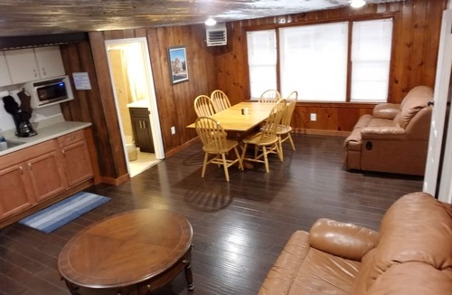 Freeman House | Busted Atv Resort/Main Lodge
