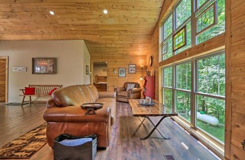 Butler House | Butler Cabin on 19 Acres with Hot Tub and Fire Pit!