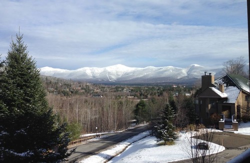 Bretton Woods House | C11 Top Rated Townhome. Great views, fireplaces, wifi, AC! Short walk to slopes, and dog friendly!
