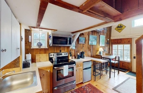 Chittenden Cabin | Cabin ∙ 2 bedrooms ∙ 4 guests