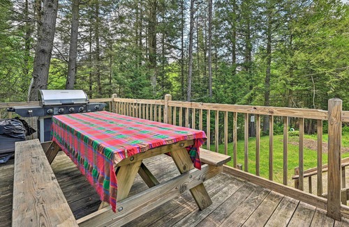Jay Cabin | Cabin in the Untouched Woods - 3 Miles to Ski
