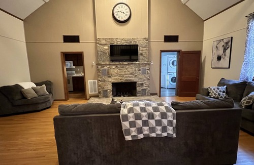 Mathias House | Cabin joins Lost River State Park! Convenient to most popular hiking trail.