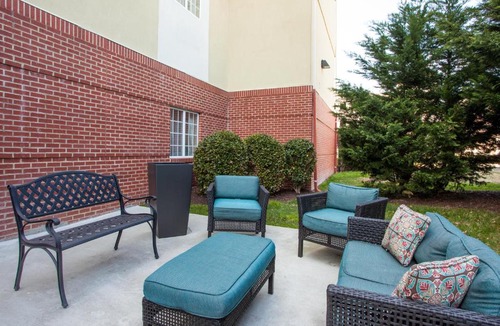 Northwest Hotel | Candlewood Suites Virginia Beach Town Center by IHG