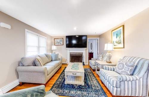 South Yarmouth House | Cape Cod Playhouse
