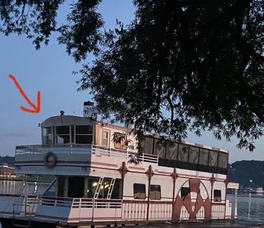 Newport Boat Rental | Captain's Corner Newport Belle