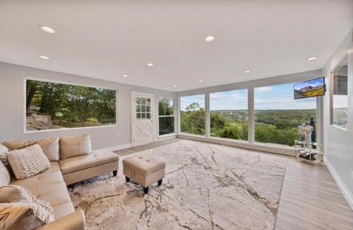 Suffern House | CASA MATTIA - StayShores home