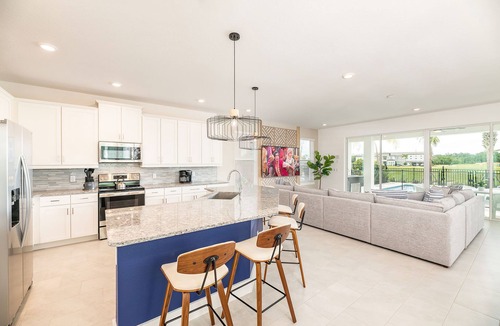Reunion Villa | Castle Pines Cove | 6 Bed Villa with a Private Pool, Game Room