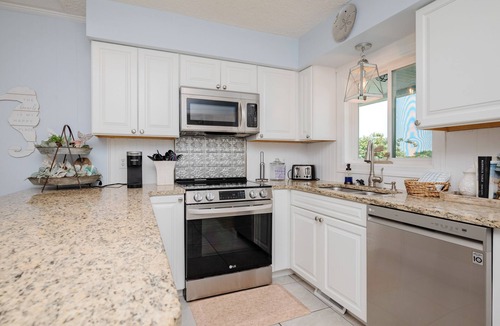 Caswell Beach House | Caswell Cabana: Oceanfront, Split Floor Plan, Views of Lighthouse