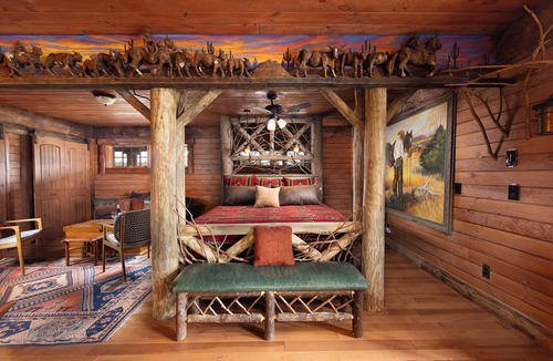 White Lake Resort | Cattle Drive Suite @ Driftwood Ranch - a Horse and Cattle Ranch - White Lake, NY