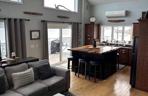 Poplar Ridge House | Cayuga Lake Front Home