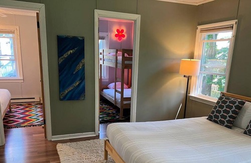 Wading River Cottage | Cedar Beach House: Steps to Beach, Near Vineyards