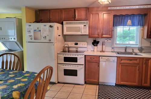 Dennis Port House | Central air, walk to beach , great location on Captain Chase Rd Dennisport