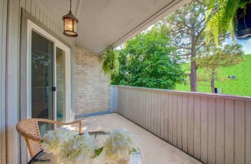 Greater Fondren Southwest House | CENTRAL BELLAIRE SUGAR LAND 2 BD 2 BATH