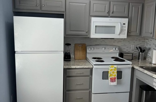 Shelbyville Apartment | Centrally located in Shelbyville, just 1/4 mile from the Horse Show Grounds.
