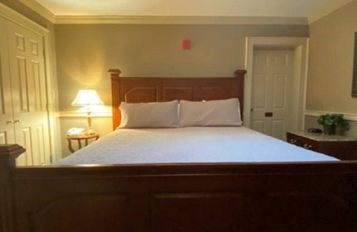 Bennington Apartment | Centrally located to Downtown and Old Bennington