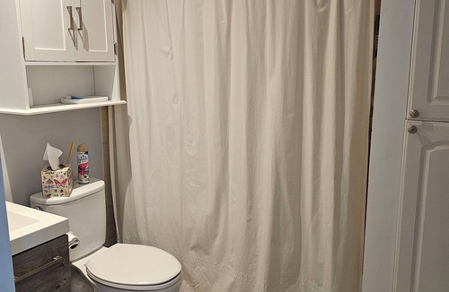 Kings Park Apartment | Charming 1-bedroom apartment in fabulous Kings Park with WiFi, AC