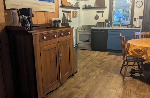 Taneytown Other | Charming 1-bedroom farmhouse in wonderful Taneytown with AC