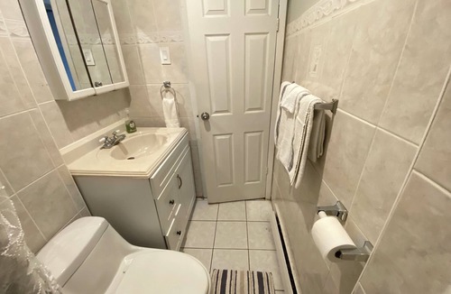 West New York House | Charming 2 bedrooms apt 10 mins to NyCity