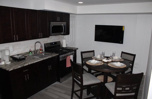 West New York Apartment | Charming 2-bedroom apartment in fabulous West New York with WiFi, AC