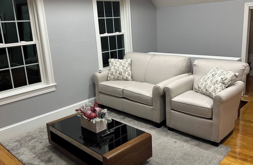 Manchester Apartment | Charming 2-bedroom apartment in brilliant Manchester with AC, WiFi