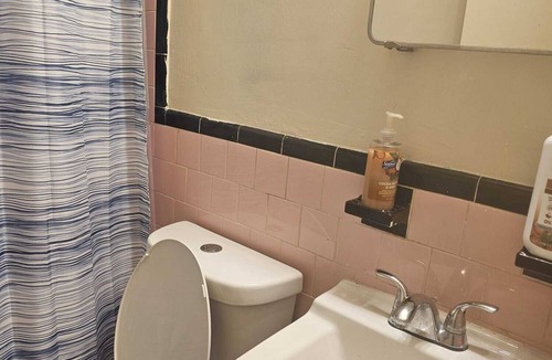 16th Street Heights Apartment | Charming 2-bedroom apartment with WiFi, AC in wonderful Washington
