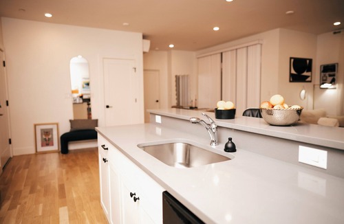 Wakefield Apartment | Charming 2-bedroom apartment in Wakefield with AC,
