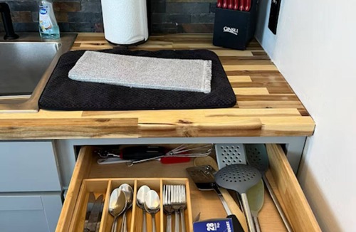 Greene Apartment | Charming 2-bedroom apartment with WiFi, AC in welcoming Greene