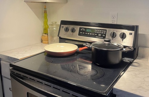 Utica House | Charming 2-bedroom house in Utica located in the Arts District