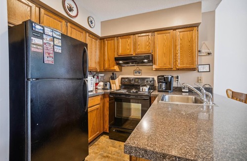 Killington Condo | Charming 2-Bedroom Slopeside Condo at Pico Mountain E304